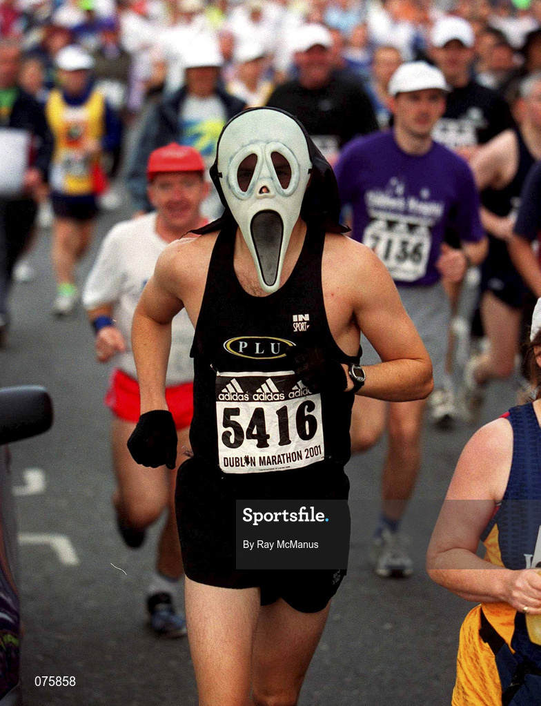 29 October 2001; America's Carsten David Croff during the adidas Dublin Marathon 2001. Photo by Ray McManus/Sportsfile