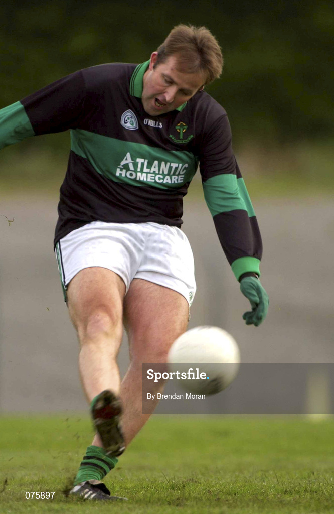 27 October 2001; Colin Corkery of Nemo Rangers during the AIB Munster Senior Club Football Championship Quarter-Final match between Nemo Rangers and Doonbeg at Páirc Uí Rinn in Cork. Photo by Brendan Moran/Sportsfile