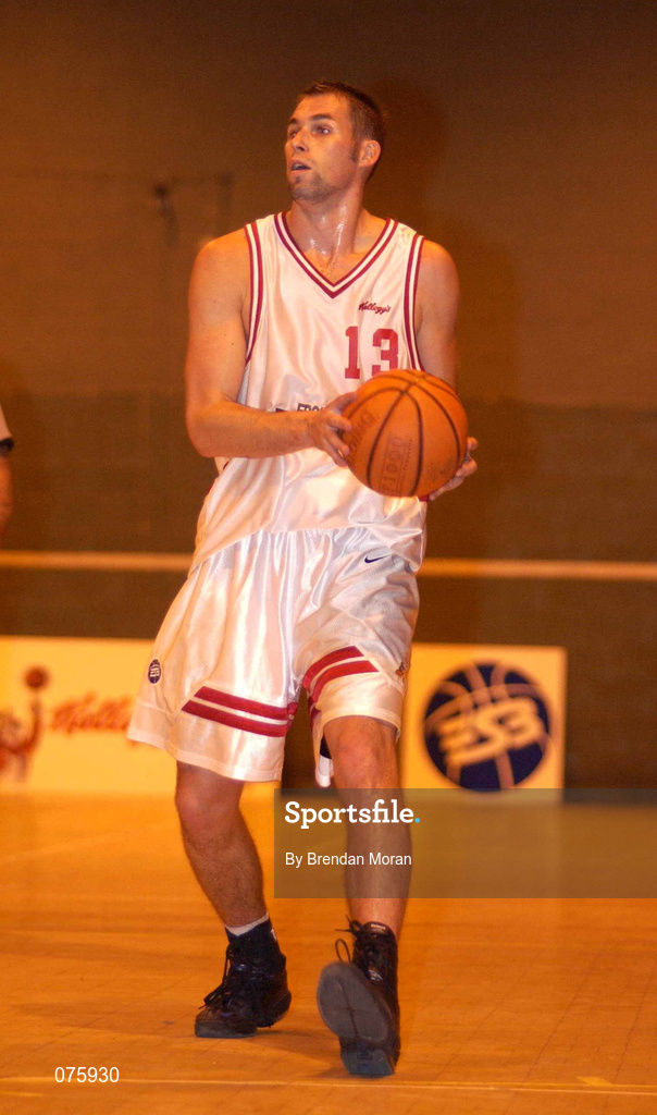 27 October 2001; Paul Willscroft of Frosties Tigers during the ESB Men's Superleague Basketball match between Gleneagle Killarney and Frosties Tigers at Tralee Sports Centre in Tralee, Kerry. Photo by Brendan Moran/Sportsfile