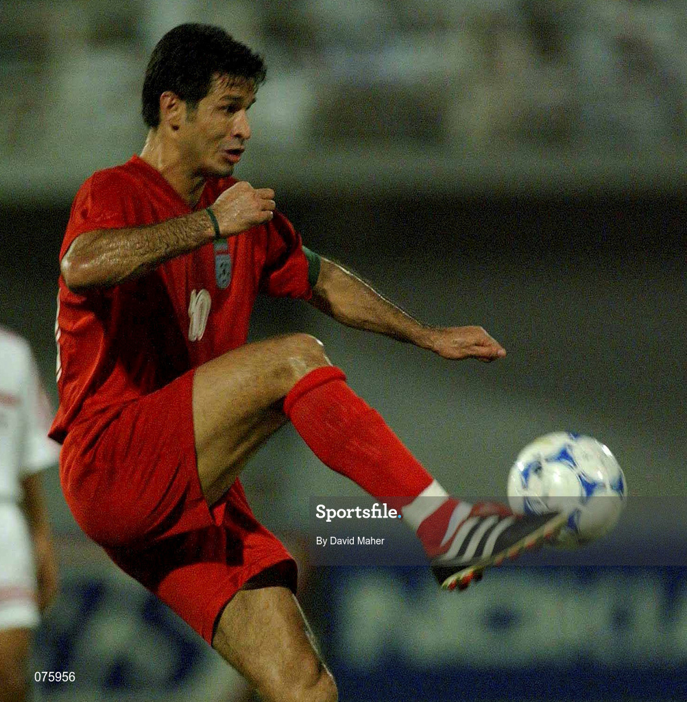 31 October 2001; Ali Daei of Iran during the 2002 FIFA World Cup AFC Qualification Play-Off 2nd Leg match between United Arab Emirates and Iran the at Al-Nahyan Stadium in Abu Dhabi, United Arab Emirates. Photo by David Maher/Sportsfile