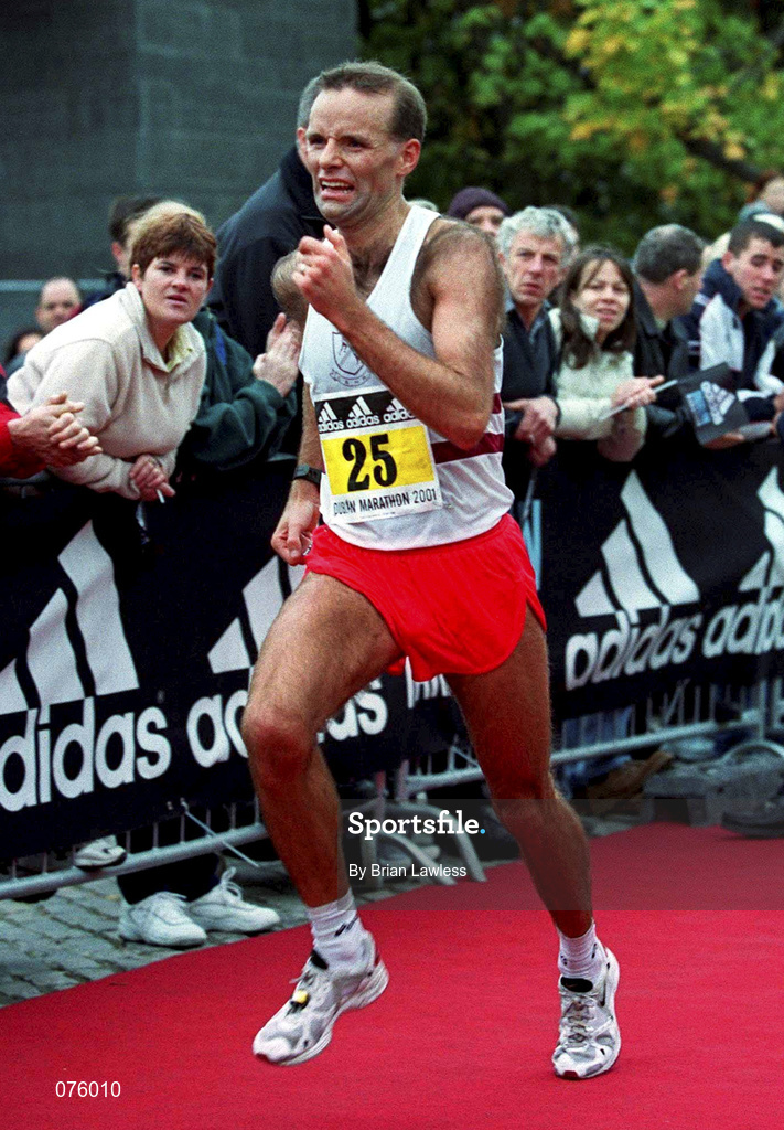 29 October 2001; Pauric McKinney, Ireland during the Adidas Dublin Marathon 2001. Photo by Brian Lawless/Sportsfile