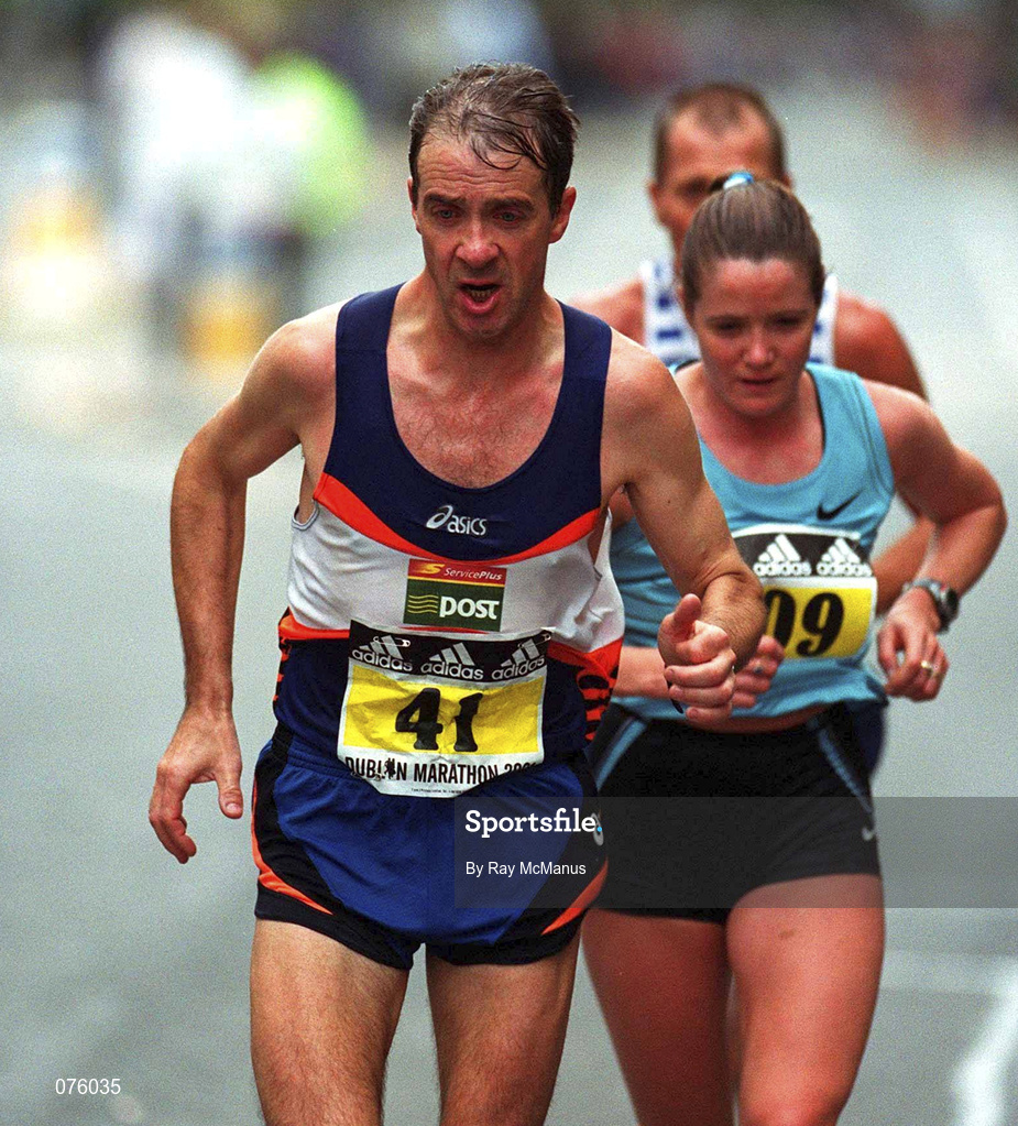 29 October 2001; Ireland's Ben Lawler during the adidas Dublin Marathon in Dublin. Photo by Ray McManus/Sportsfile