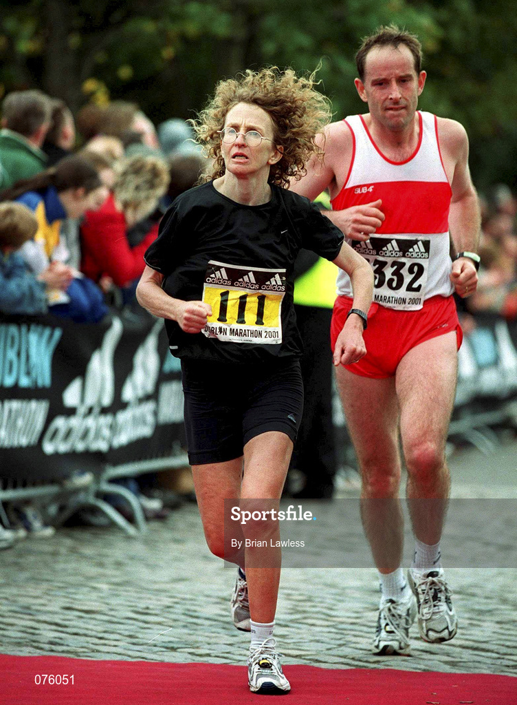 29 October 2001; Susan Waterstone, Ireland, during the Adidas Dublin Marathon in Dublin. Photo by Brian Lawless/Sportsfile