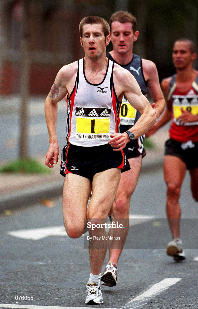 29 October 2001; Simon Pride, Scotland, in action during the adidas Dublin Marathon in Dublin. Photo by Ray McManus/Sportsfile