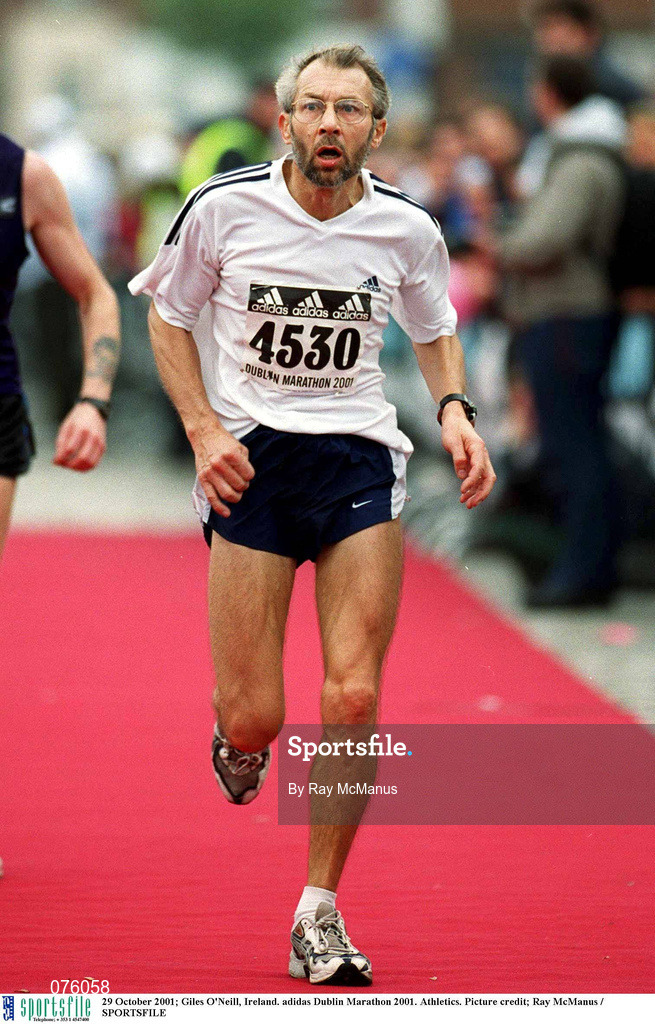 29 October 2001; Giles O'Neill, Ireland, during the adidas Dublin Marathon in Dublin. Photo by Ray McManus/Sportsfile