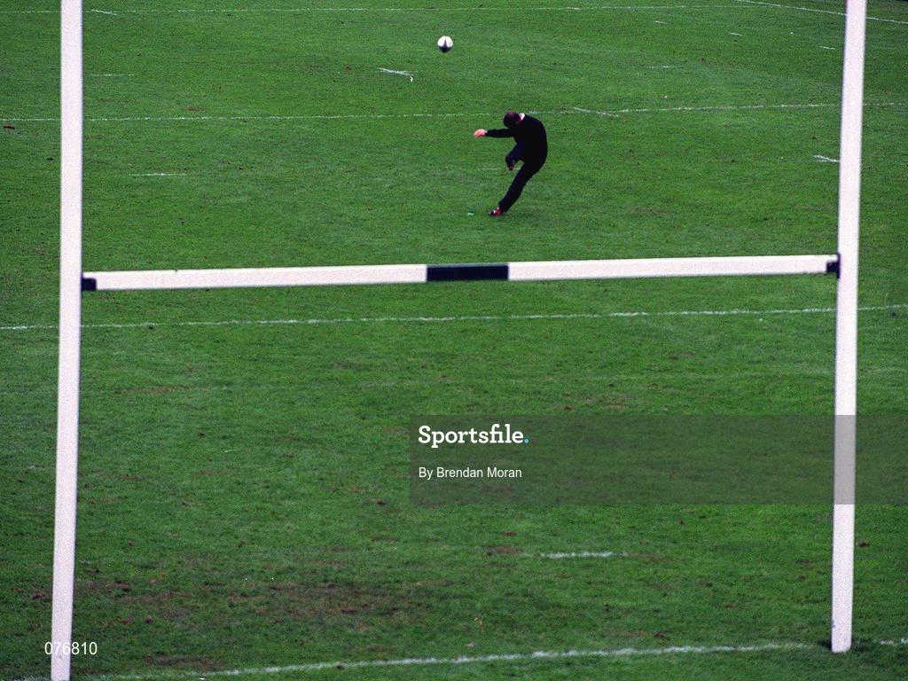 16 November 2001; David Humphreys during an Ireland Rugby Kicking session at Lansdowne Road in Dublin. Photo by Matt Browne/Sportsfile