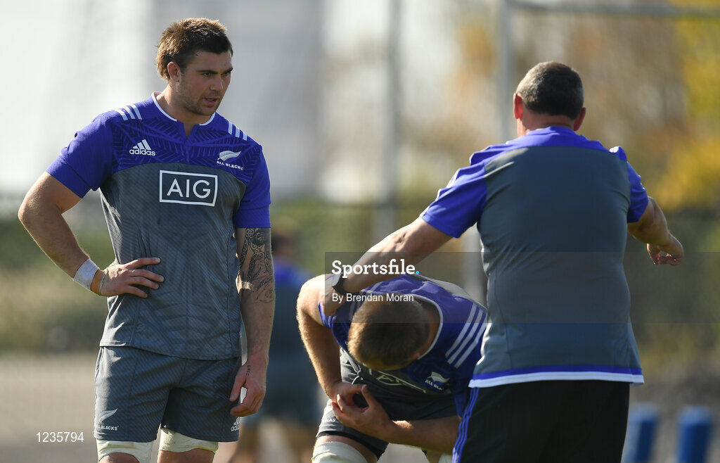 1 November 2016; Liam Squire, left, of New Zealand watches team-mate Sam Cane and assistant head coach Ian Foster during a New Zealand Rugby Squad Training at Toyota Park in Chicago, USA.  Photo by Brendan Moran/Sportsfile