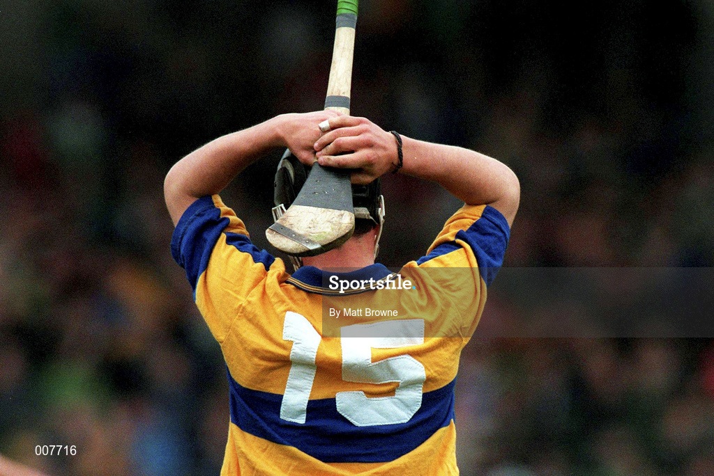 22 March 1998; Alan Markhan of Clare during the Church & General National Hurling League Division 1A match between Limerick and Clare at the Gaelic Grounds in Limerick. Photo by Matt Browne/Sportsfile