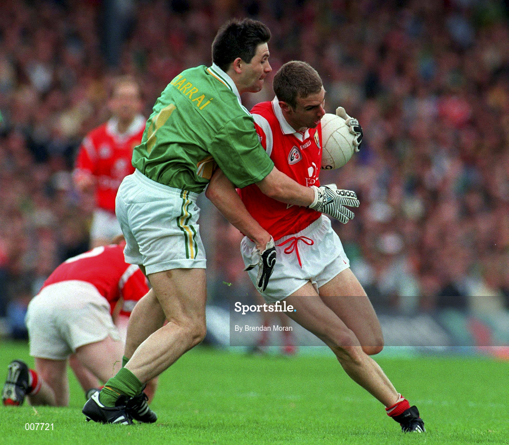 5 July 1998; Alan O'Regan of Cork in action against Stephen Stack of Kerry during the Bank of Ireland Munster Senior Football Championship Semi-Final match between Kerry and Cork at Fitzgerald Stadium in Killarney, Kerry. Photo by Brendan Moran/Sportsfile