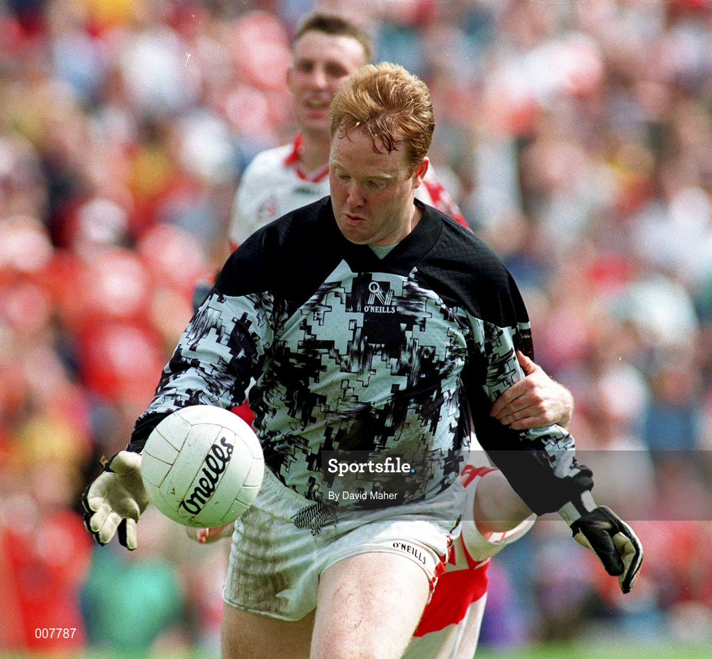 28 June 1998; Armagh goalkeeper Brendan Tierney during the Bank of Ireland Ulster Senior Football Championship Semi-Final match between Armagh and Derry at St Tiernach's Park in Clones, Monaghan. Photo by David Maher/Sportsfile