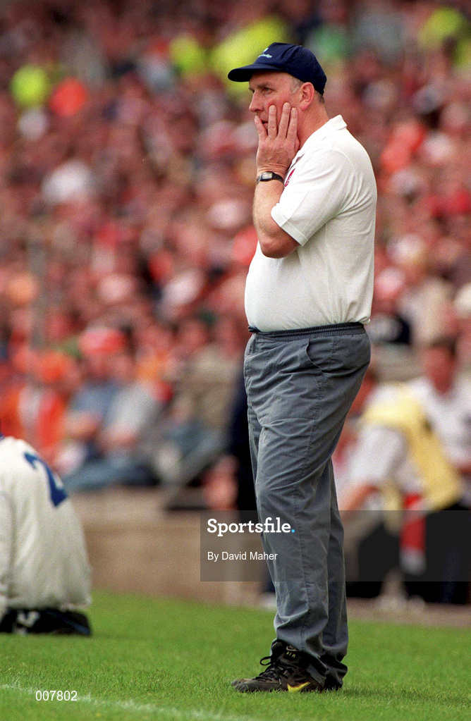 28 June 1998; Derry manager Brian Mullins during the Bank of Ireland Ulster Senior Football Championship Semi-Final match between Armagh and Derry at St Tiernach's Park in Clones, Monaghan. Photo by David Maher/Sportsfile