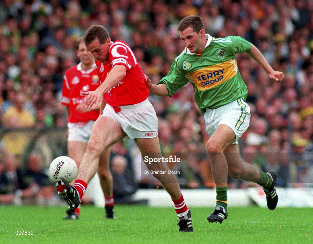 5 July 1998; Ciaran O'Sullivan of Cork in action against Donal Daly of Kerry during the Bank of Ireland Munster Senior Football Championship Semi-Final match between Kerry and Cork at Fitzgerald Stadium in Killarney, Kerry. Photo by Brendan Moran/Sportsfile