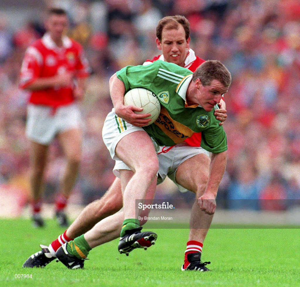 5 July 1998; Eamon Breen of Kerry in action against Ronan McCarthy of Cork during the Bank of Ireland Munster Senior Football Championship Semi-Final match between Kerry and Cork at Fitzgerald Stadium in Killarney, Kerry. Photo by Brendan Moran/Sportsfile