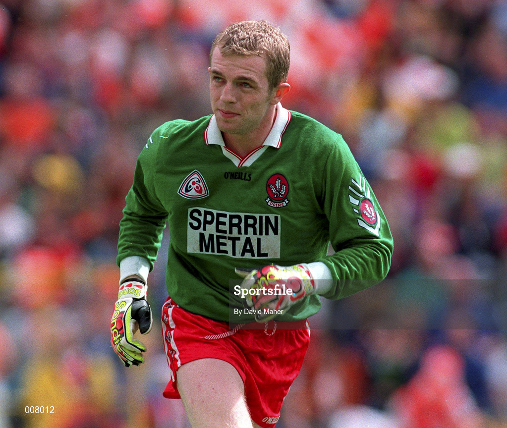 28 June 1998; Derry goalkeeper Eoin McCloskey during the Bank of Ireland Ulster Senior Football Championship Semi-Final match between Armagh and Derry at St Tiernach's Park in Clones, Monaghan. Photo by David Maher/Sportsfile