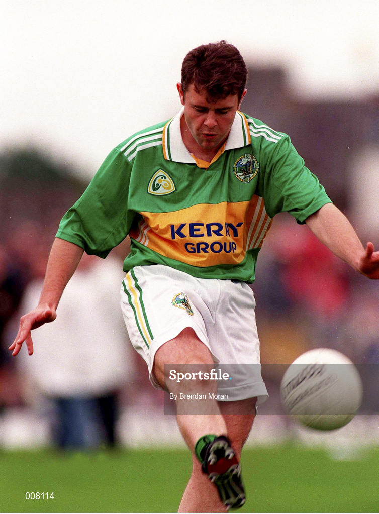 5 July 1998; Denis O'Dwyer of Kerry during the Bank of Ireland Munster Senior Football Championship Semi-Final match between Kerry and Cork at Fitzgerald Stadium in Killarney, Kerry. Photo by Brendan Moran/Sportsfile
