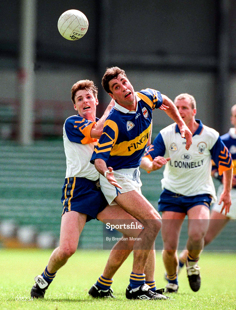 28 June 1998; Derry Foley of Tipperary in action against Joe Considine of Clare during the Bank of Ireland Munster Senior Football Championship Semi-Final match between Tipperary and Clare at the Gaelic Grounds in Limerick. Photo by Brendan Moran/Sportsfile