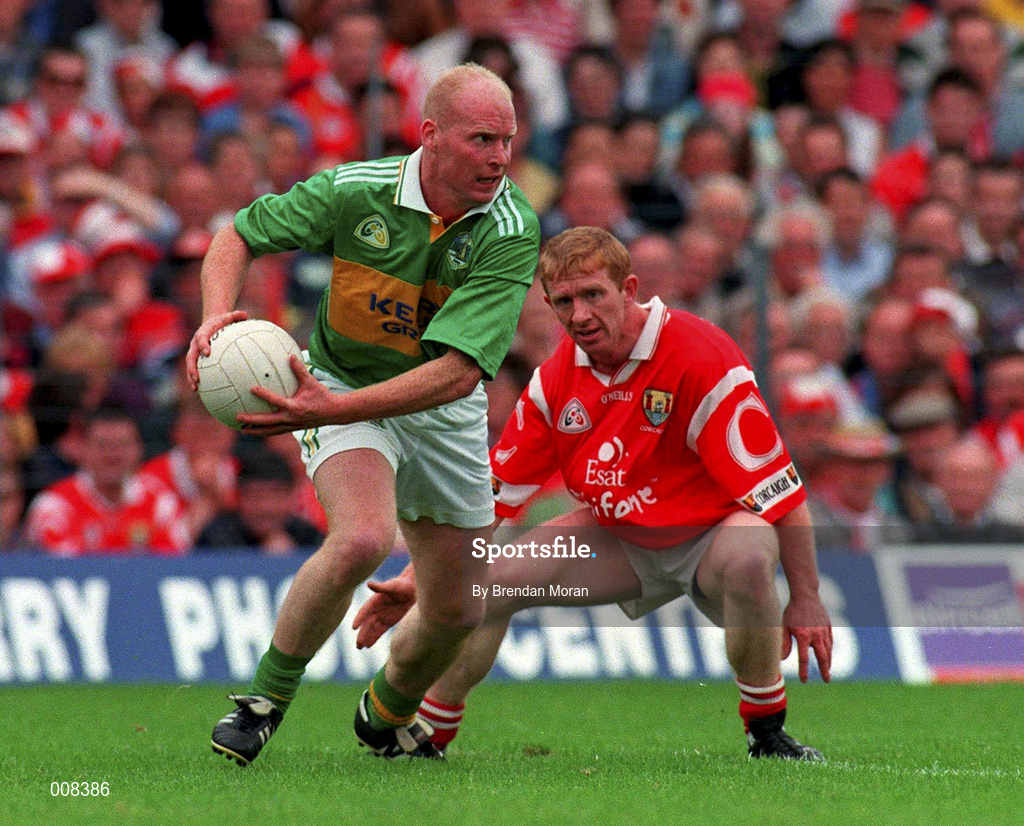 5 July 1998; Liam O'Flaherty of Kerry in action against Aidan Dorgan of Cork during the Bank of Ireland Munster Senior Football Championship Semi-Final match between Kerry and Cork at Fitzgerald Stadium in Killarney, Kerry. Photo by Brendan Moran/Sportsfile
