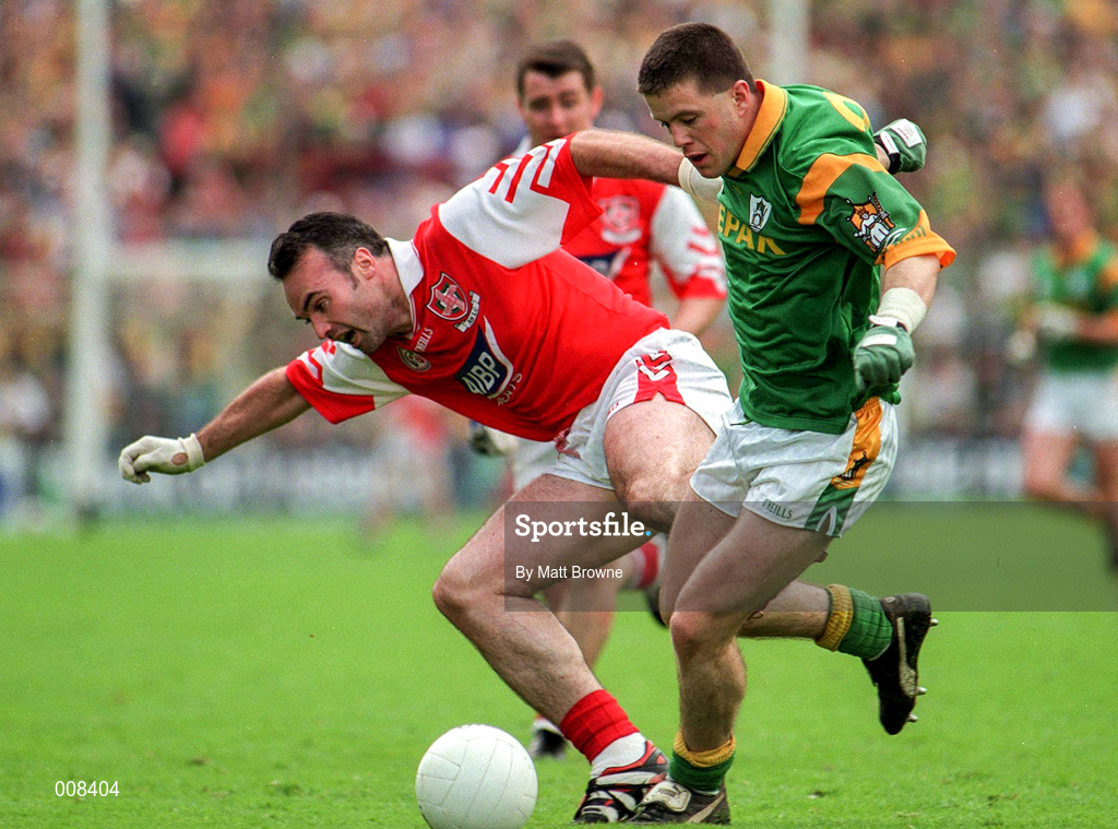 28 June 1998; Mark O'Reilly of Meath in action against Stefan White of Louth during the Leinster Senior Football Championship Semi-Final match between Meath and Louth at Croke Park in Dublin. Photo by Matt Browne/Sportsfile
