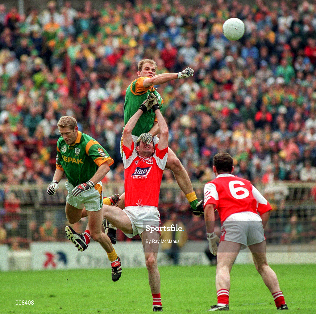 28 June 1998; John McDermott of Meath in action against Ken Reilly of Louth with Graham Geraghty of Meath, left, and John Donaldson of Meath, 6, looking on during the Leinster Senior Football Championship Semi-Final match between Meath and Louth at Croke Park in Dublin. Photo by Ray McManus/Sportsfile