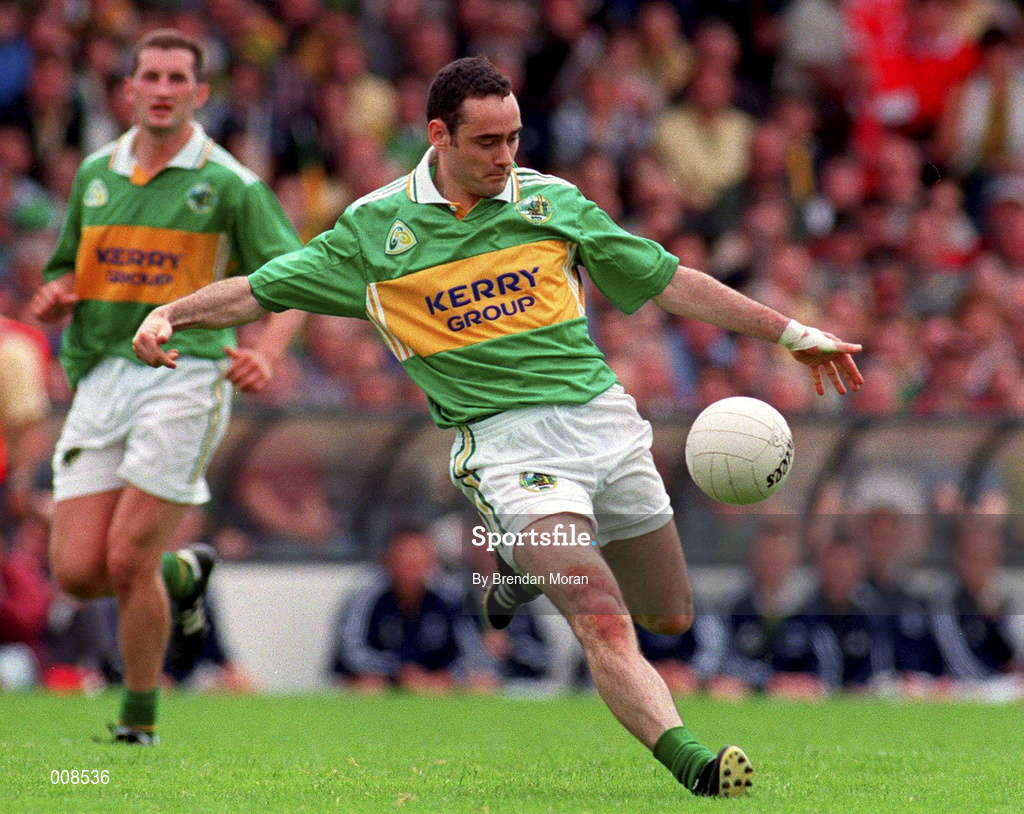 5 July 1998; Pa Laide of Kerry during the Bank of Ireland Munster Senior Football Championship Semi-Final match between Kerry and Cork at Fitzgerald Stadium in Killarney, Kerry. Photo by Brendan Moran/Sportsfile