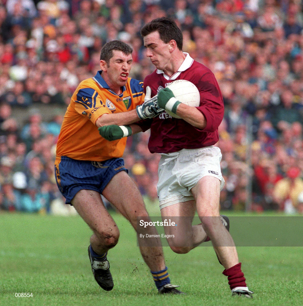 19 July 1998; Padraic Joyce of Galway in action against Damien Donlon of Roscommon during the Bank of Ireland Connacht Senior Football Championship Final between Galway and Roscommon at Tuam Stadium in Tuam, Galway. Photo by Damien Eagers/Sportsfile