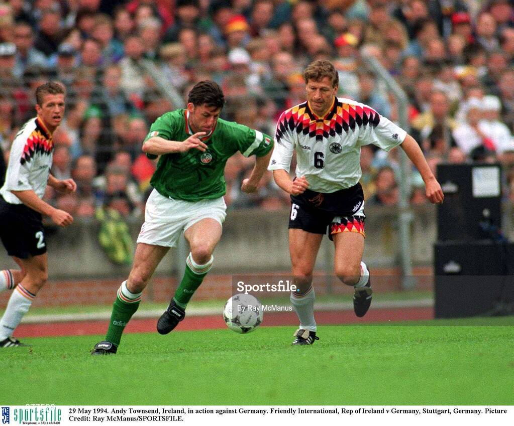 29 May 1994. Andy Townsend, Ireland, in action against Germany. Friendly International, Rep of Ireland v Germany, Stuttgart, Germany. Picture Credit: Ray McManus/SPORTSFILE.