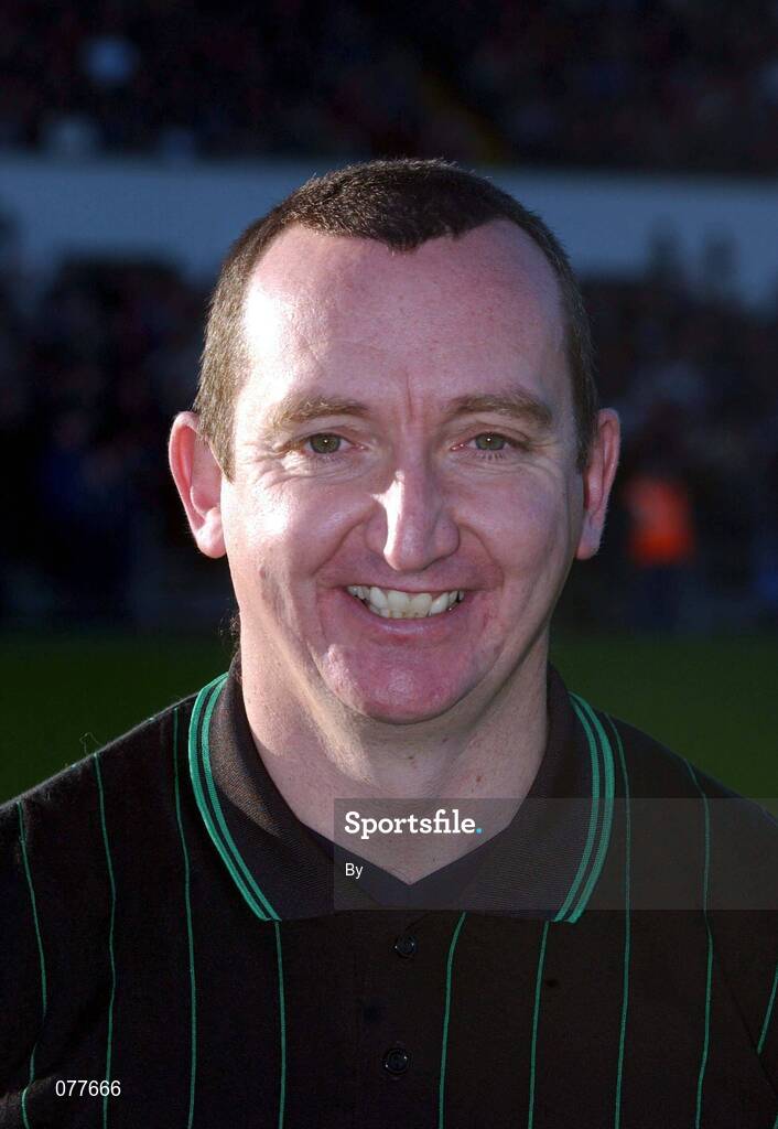 25 November 2001; Brendan Gorman, referee, Football. Picture credit; David Maher / SPORTSFILE *EDI*