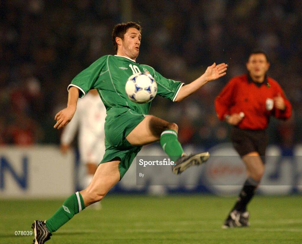 14 November 2001; Robbie Keane, Republic of Ireland. Iran v Republic of Ireland, World Cup Play off 2nd leg, Azadi Stadium, Tehran, Iran. Soccer. Picture credit; David Maher / SPORTSFILE *EDI*