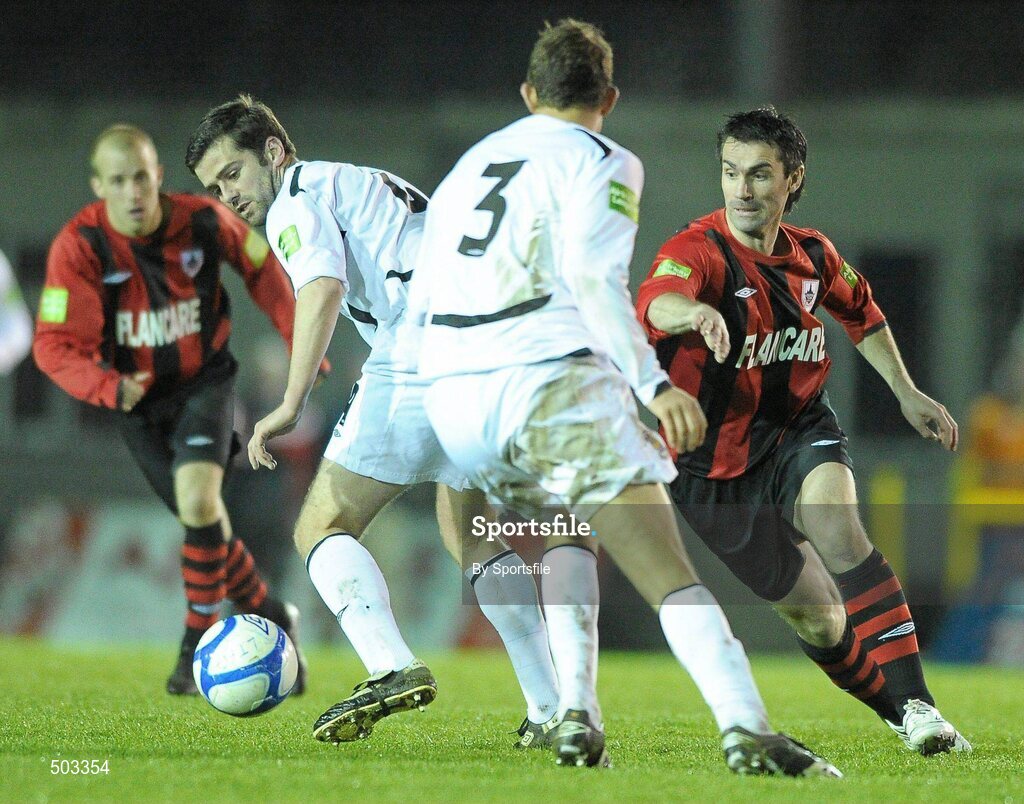 2 April 2011; Keith Gillespie, Longford Town, in action against Tommy Barrett, left and Jamie Carr, Athlone Town. Airtricity League First Division, Longford Town v Athlone Town, Flancare Park, Longford. Photo by Sportsfile
