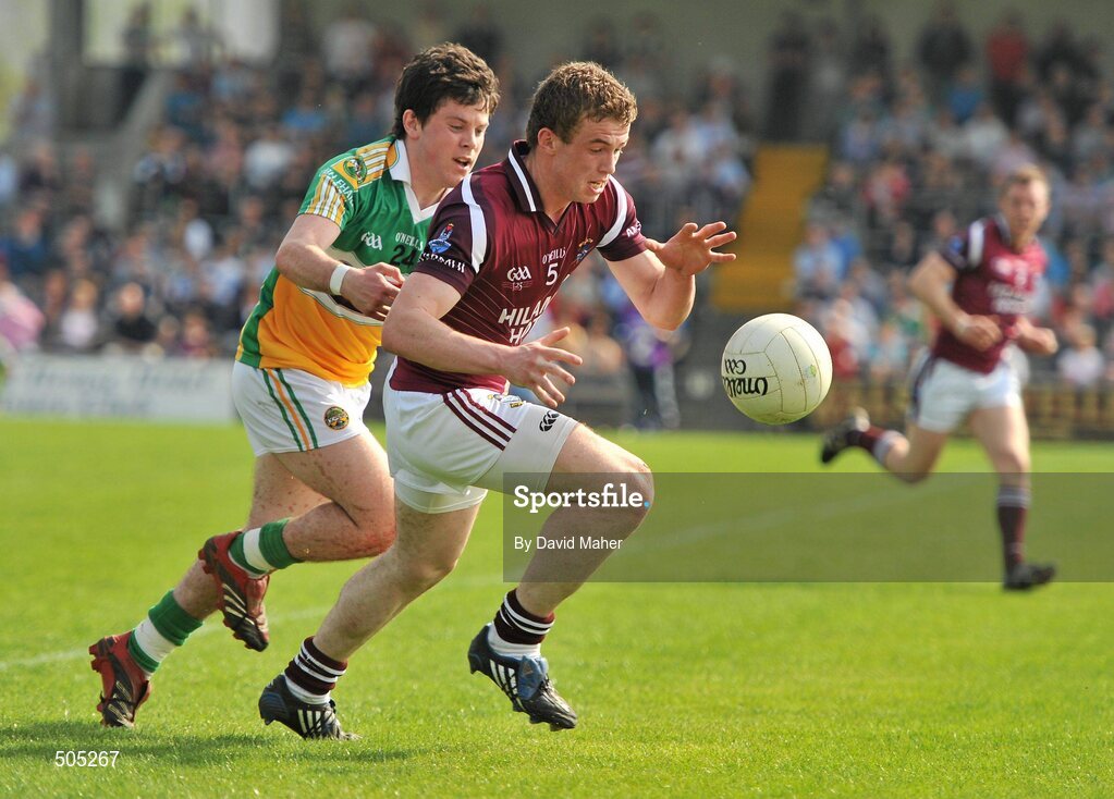 10 April 2011; Ger Egan, Westmeath, in action against Bernard Allen, Offaly. Allianz Football League, Division 2, Round 7, Westmeath v Offaly, Cusack Park, Mullingar, Co. Westmeath. Picture credit: David Maher / SPORTSFILE
