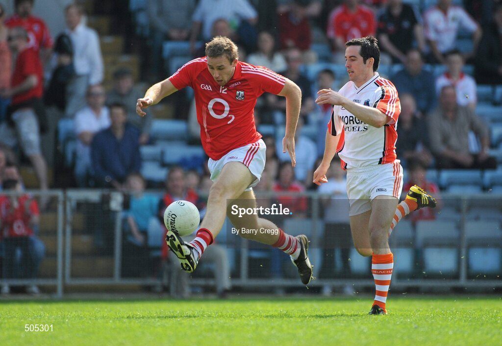 10 April 2011; Ciarán Sheehan, Cork, in action against Brendan Donaghy, Armagh. Allianz Football League, Division 1, Round 7, Cork v Armagh, Pairc Ui Chaoimh, Cork. Picture credit: Barry Cregg / SPORTSFILE