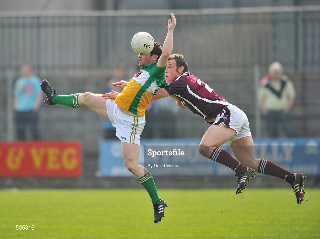 10 April 2011; Thomas Deehan, Offaly, in action against Francis Boyle, Westmeath. Allianz Football League, Division 2, Round 7, Westmeath v Offaly, Cusack Park, Mullingar, Co. Westmeath. Picture credit: David Maher / SPORTSFILE