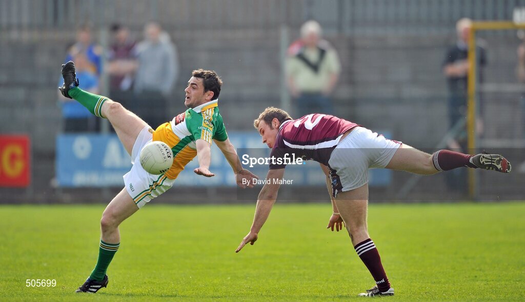 10 April 2011; Francis Boyle, Westmeath, in action against Thomas Deehan, Offaly. Allianz Football League, Division 2, Round 7, Westmeath v Offaly, Cusack Park, Mullingar, Co. Westmeath. Picture credit: David Maher / SPORTSFILE