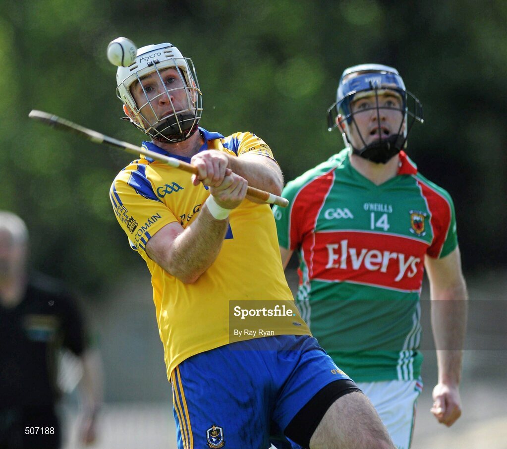 17 April 2011; Kevin Conneely, Roscommon, in action against Stephen Broderick, Mayo. Allianz GAA Hurling Division 3B Final, Mayo v Roscommon, Carrick-on-Shannon, Leitrim. Picture credit: Ray Ryan / SPORTSFILE