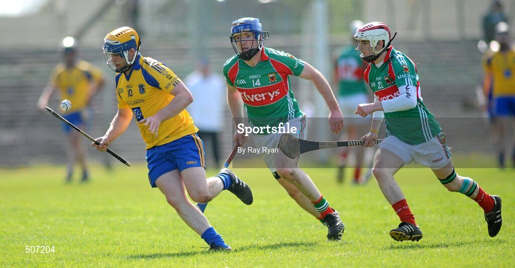 17 April 2011; Peter Kellehan, Roscommon, in action against Stephen Broderick and Brian Hunt, right, Mayo.  Allianz GAA Hurling Division 3B Final, Mayo v Roscommon, Carrick-on-Shannon, Leitrim. Picture credit: Ray Ryan / SPORTSFILE