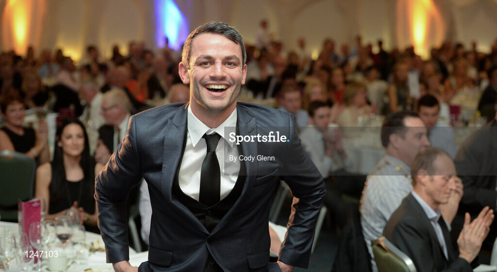 30 November 2016; Thomas Barr makes his way to the stage to collect his Athlete of the Year award at the Irish Life Health National Athletics Awards 2016 at the Crowne Plaza Hotel in Santry, Dublin. Photo by Seb Daly/Sportsfile