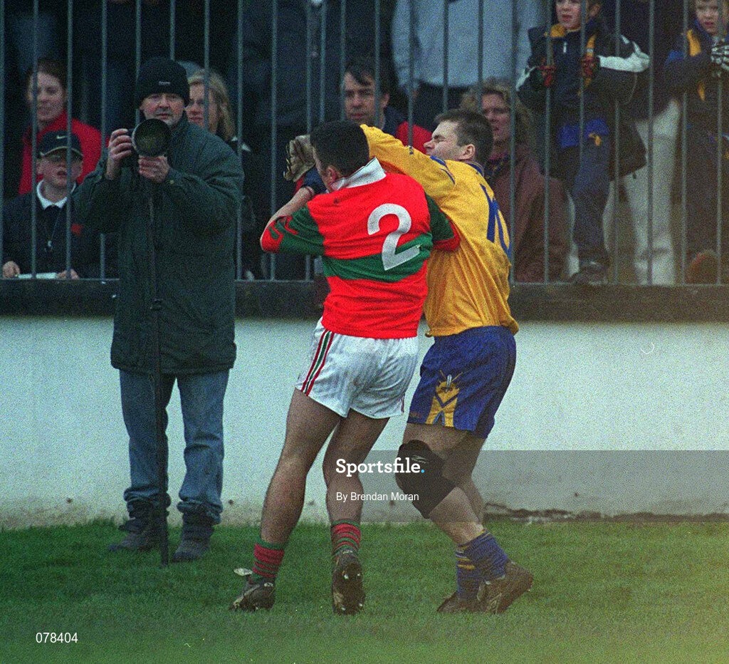 16 December 2001; Dessie Farrell of Na Fianna clashes with Barry Mernagh of Rathnew, which resulted in Farrell being sent off by referee Mick Monahan during the AIB Leinster Senior Club Football Championship Final match between Na Fianna and Rathnew at St Conleth's Park in Newbridge, Kildare. Photo by Brendan Moran/Sportsfile