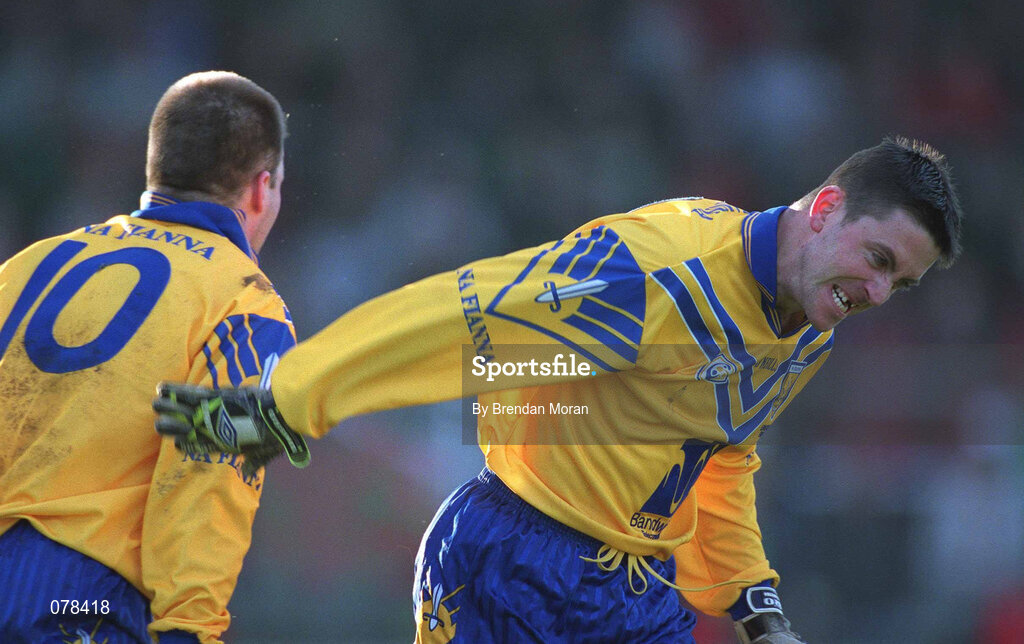 16 December 2001; Senan Connell of Na Fianna, right, congratulates team-mate Dessie Farrell after he scored their side's first goal during the AIB Leinster Senior Club Football Championship Final match between Na Fianna and Rathnew at St Conleth's Park in Newbridge, Kildare. Photo by Brendan Moran/Sportsfile