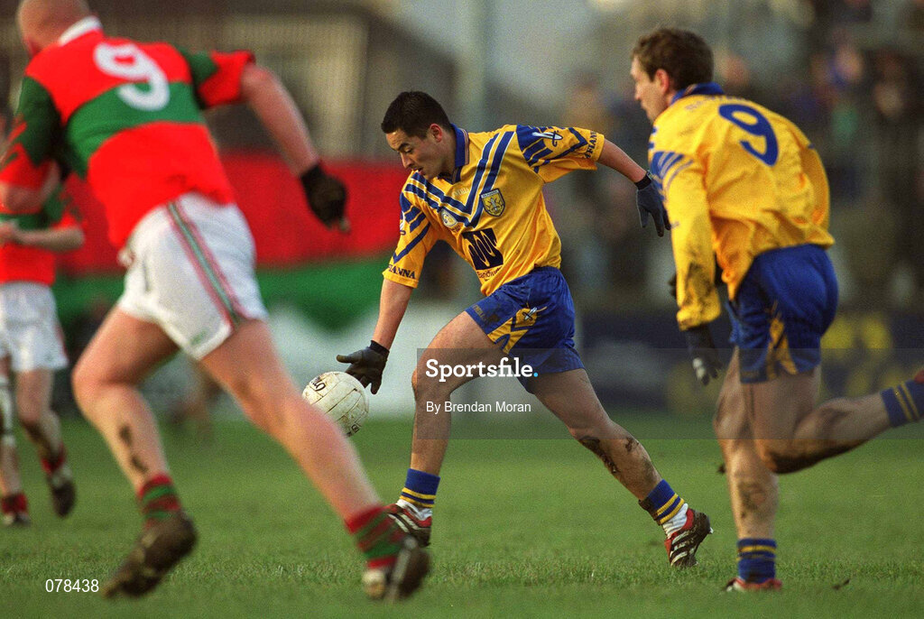 16 December 2001; Jason Sherlock of Na Fianna, supported by team-mate Kieran McGeeney, 9, during the AIB Leinster Senior Club Football Championship Final match between Na Fianna and Rathnew at St Conleth's Park in Newbridge, Kildare. Photo by Brendan Moran/Sportsfile