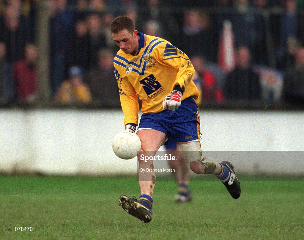 16 December 2001; Karl Donnelly of Na Fianna during the AIB Leinster Senior Club Football Championship Final match between Na Fianna and Rathnew at St Conleth's Park in Newbridge, Kildare. Photo by Brendan Moran/Sportsfile