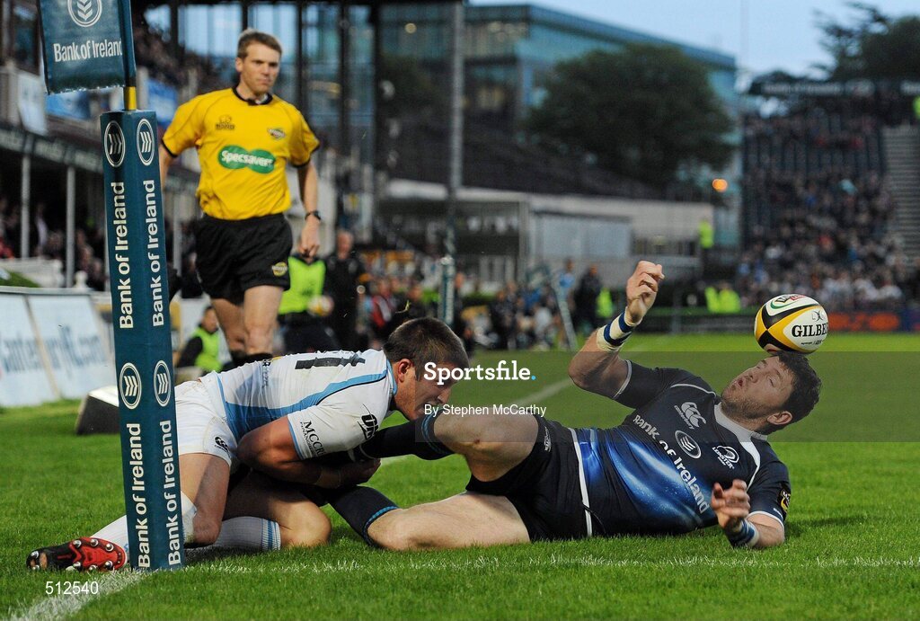 6 May 2011; Shane Horgan, Leinster, goes over for his side's first try despite the attempts of DTH Van Der Merwe, Glasgow Warriors. Celtic League, Leinster v Glasgow Warriors, RDS, Ballsbridge, Dublin. Picture credit: Stephen McCarthy / SPORTSFILE