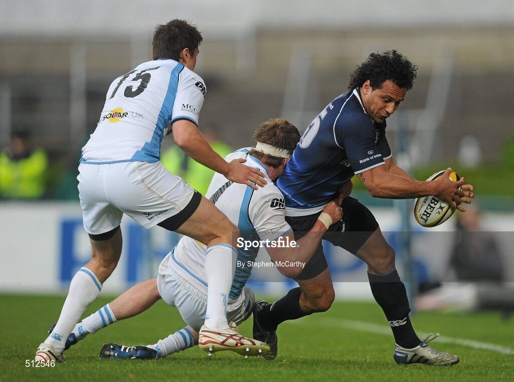 6 May 2011; Isa Nacewa, Leinster, is tackled by Richie Vernon and Peter Murchie, left, Glasgow Warriors. Celtic League, Leinster v Glasgow Warriors, RDS, Ballsbridge, Dublin. Picture credit: Stephen McCarthy / SPORTSFILE