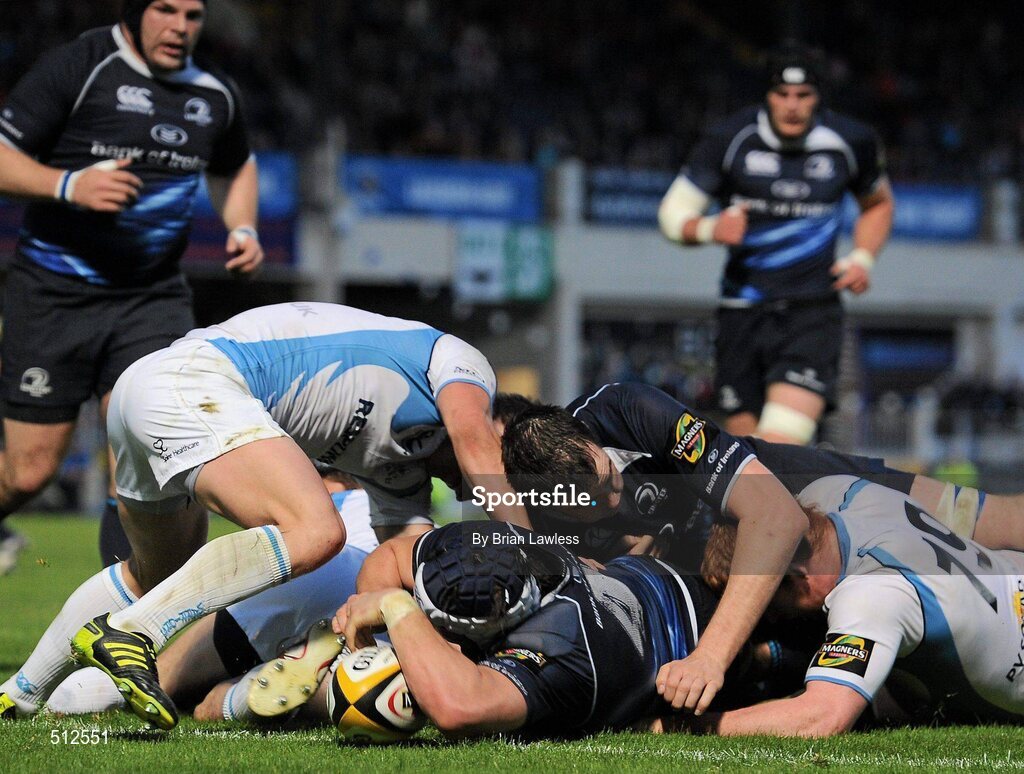 6 May 2011; Kevin McLaughlin, Leinster, goes over to score his side's third try. Celtic League, Leinster v Glasgow Warriors, RDS, Ballsbridge, Dublin. Picture credit: Brian Lawless / SPORTSFILE