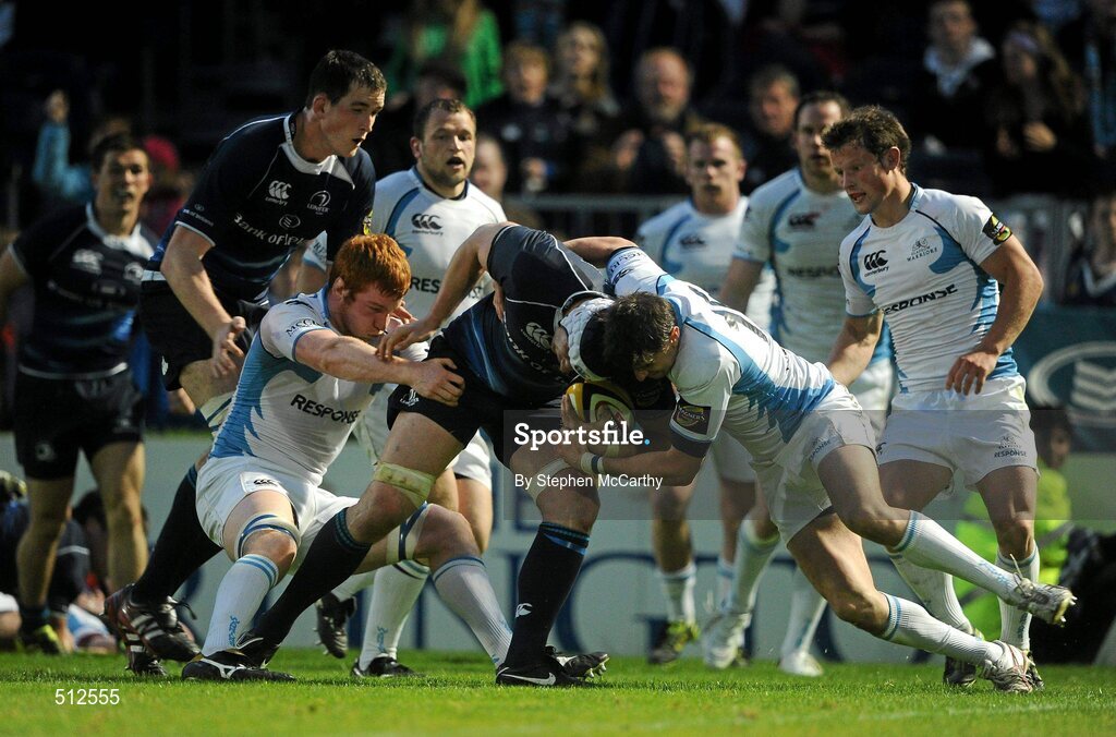 6 May 2011; Kevin McLaughlin, Leinster, on his way to scoring his side's fourth try despite Robert Harley, left, and Peter Murchie, Glasgow Warriors. Celtic League, Leinster v Glasgow Warriors, RDS, Ballsbridge, Dublin. Picture credit: Stephen McCarthy / SPORTSFILE