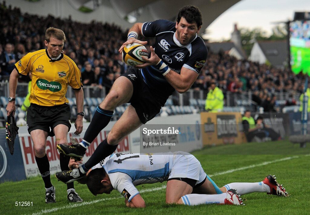 6 May 2011; Shane Horgan, Leinster, in action against DTH Van Der Merwe, Glasgow Warriors. Celtic League, Leinster v Glasgow Warriors, RDS, Ballsbridge, Dublin. Picture credit: Brian Lawless / SPORTSFILE