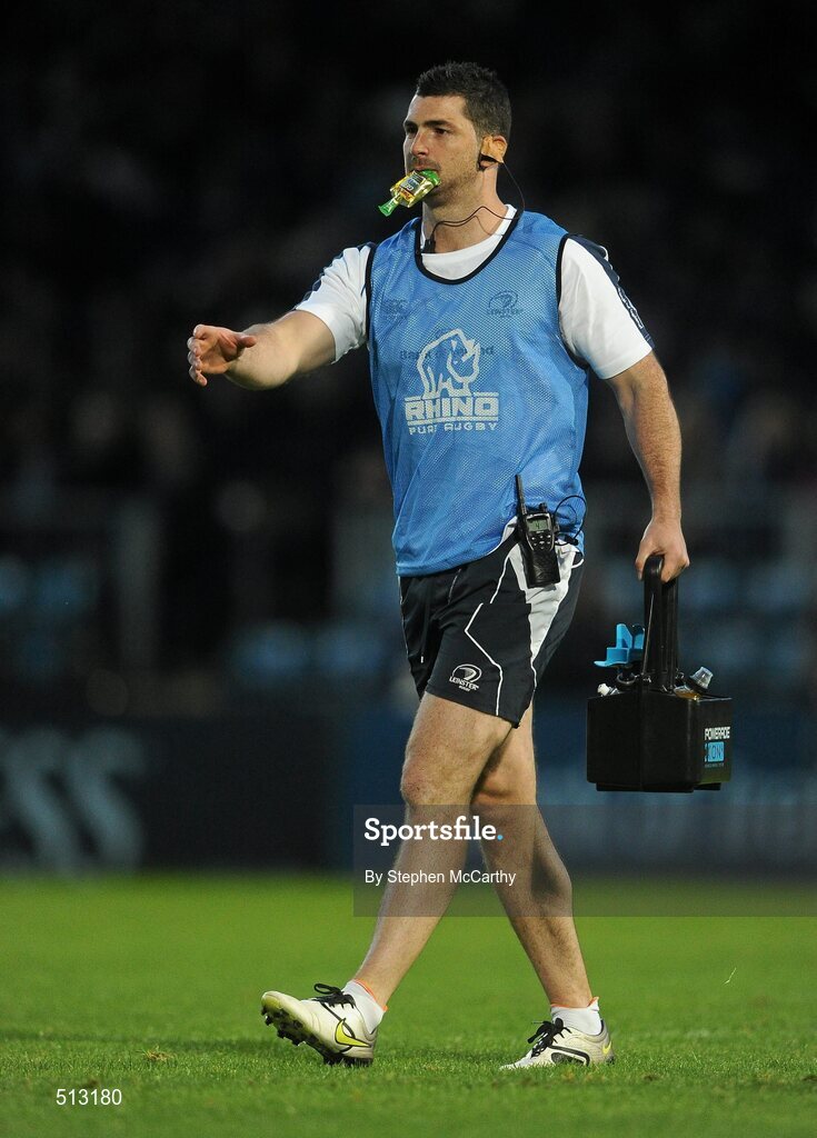 6 May 2011; Leinster water carrier Rob Kearney. Celtic League, Leinster v Glasgow Warriors, RDS, Ballsbridge, Dublin. Picture credit: Stephen McCarthy / SPORTSFILE
