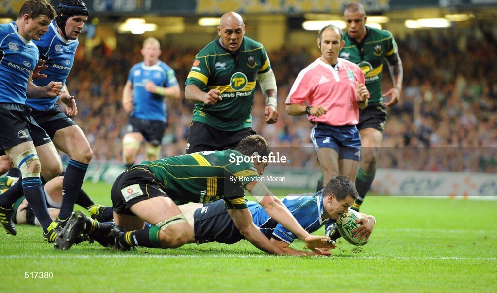 21 May 2011; Jonathan Sexton, Leinster, scores his and his side's second try against Northampton Saints. Heineken Cup Final, Leinster v Northampton Saints, Millennium Stadium, Cardiff, Wales. Picture credit: Brendan Moran / SPORTSFILE