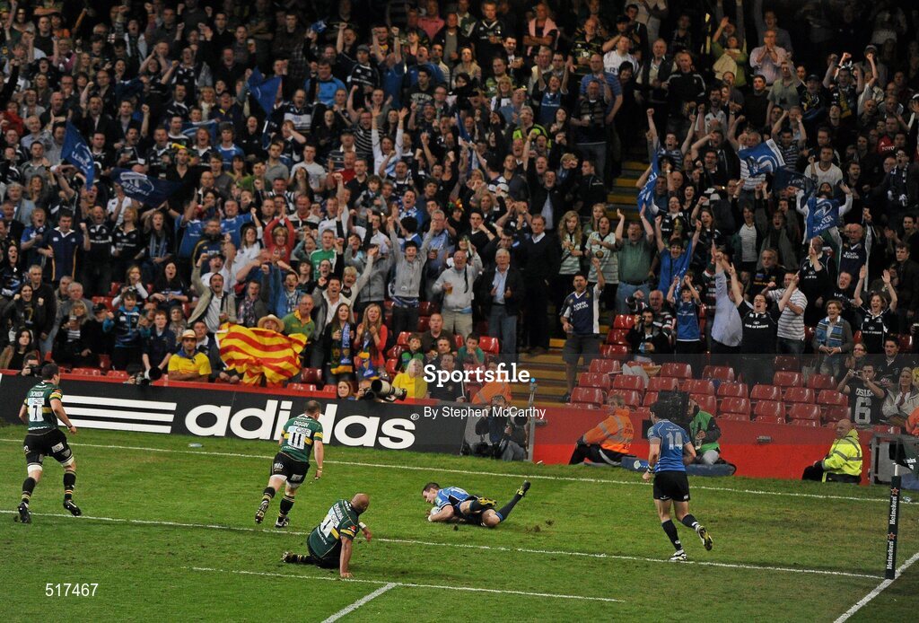 21 May 2011; Jonathan Sexton, Leinster, goes over for his side's first try. Heineken Cup Final, Leinster v Northampton Saints, Millennium Stadium, Cardiff, Wales. Picture credit: Stephen McCarthy / SPORTSFILE