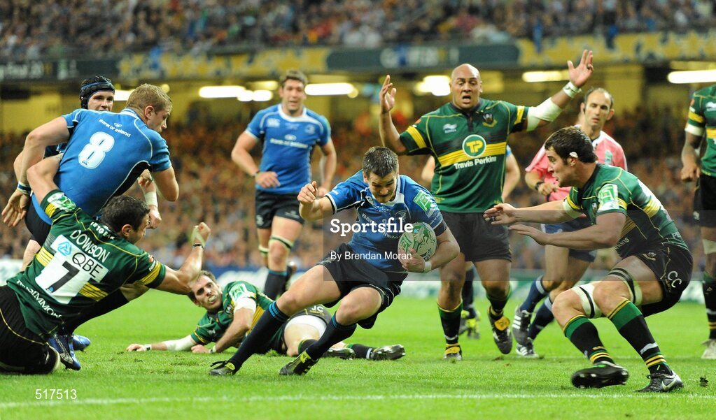 21 May 2011; Leinster's Jonathan Sexton races through to score his and his side's second try. Heineken Cup Final, Leinster v Northampton Saints, Millennium Stadium, Cardiff, Wales. Picture credit: Brendan Moran / SPORTSFILE