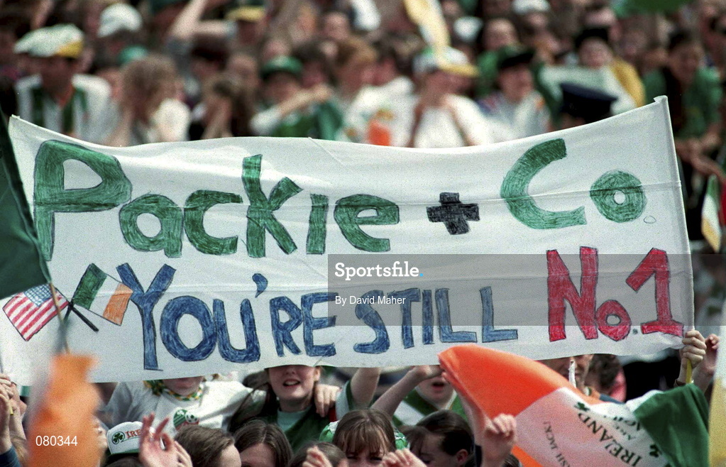 7 July 1994; Ireland fans hold up a sign in the Phoenix Park when the Republic of Ireland team returned from the 1994 World Cup in the USA. Photo by David Maher/Sportsfile